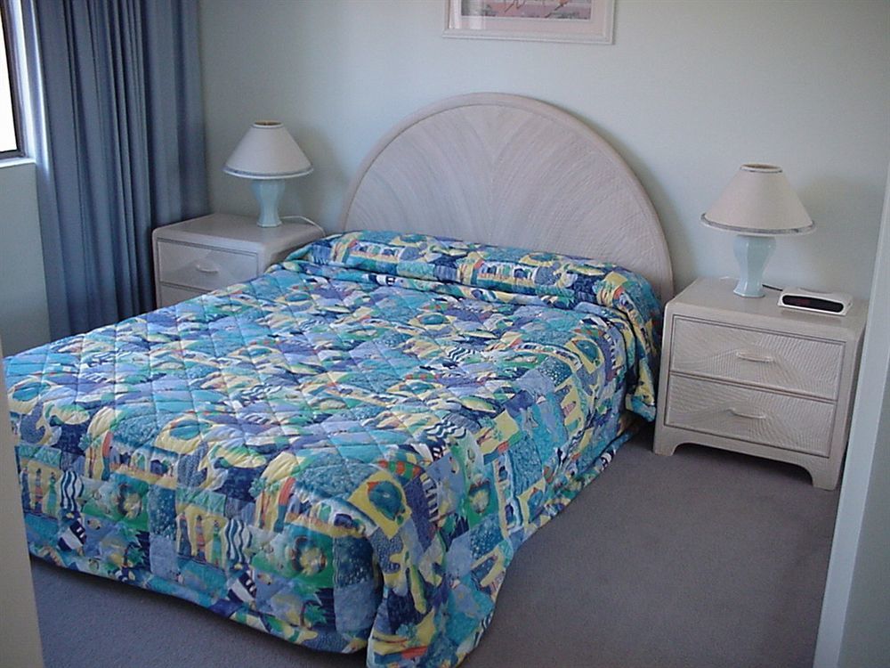 Copacabana Apartments Gold Coast Room photo