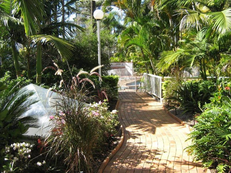 Copacabana Apartments Gold Coast Exterior photo